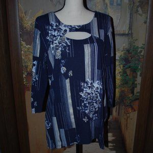 3/$30 - Navy, White & Gold Peekaboo Top - L